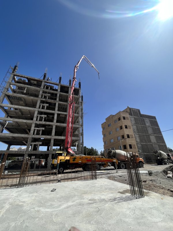 بتن ریزی سقف پروژه جمالی